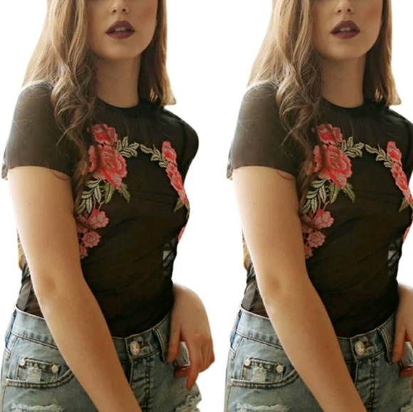 Brand New Rose Applique Black Crop Top - Picture 3 of 4